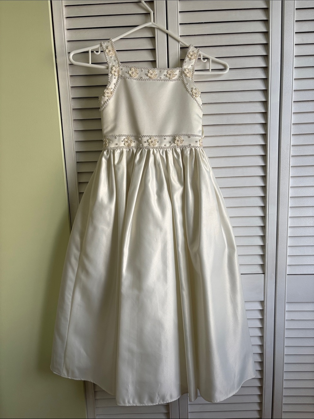 Cream Satin Flower-Embellished Girls Formal Dress